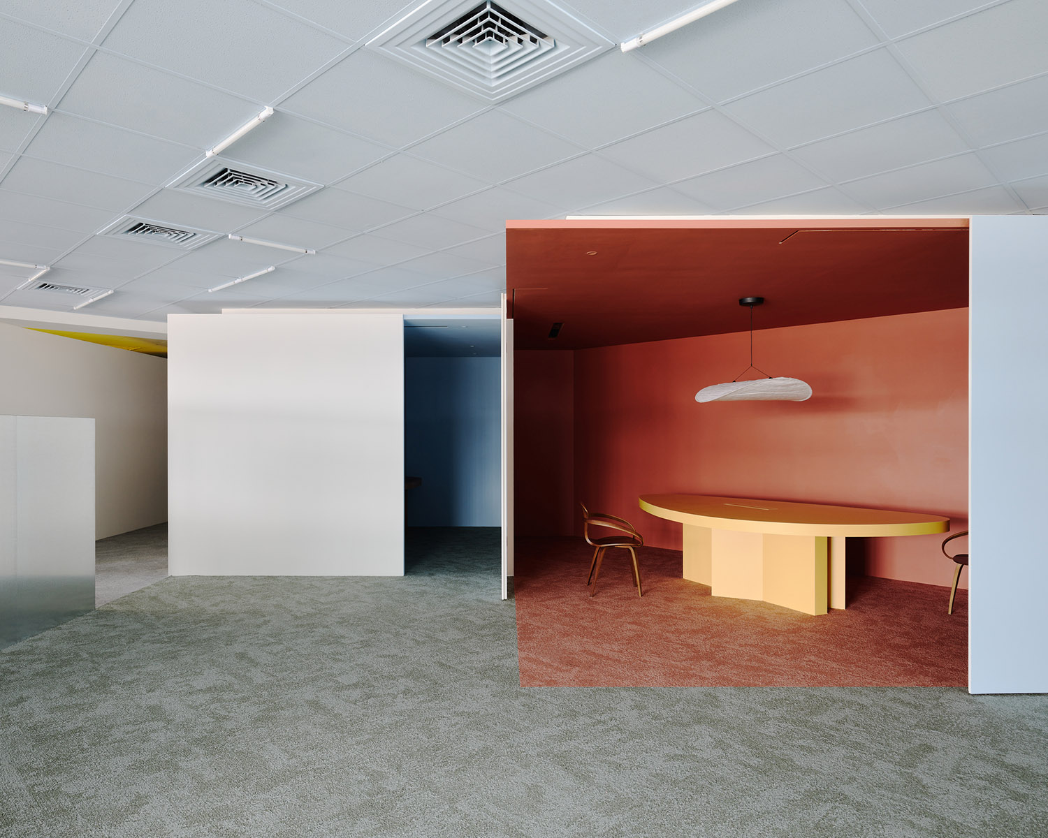 辦公室開放互動區